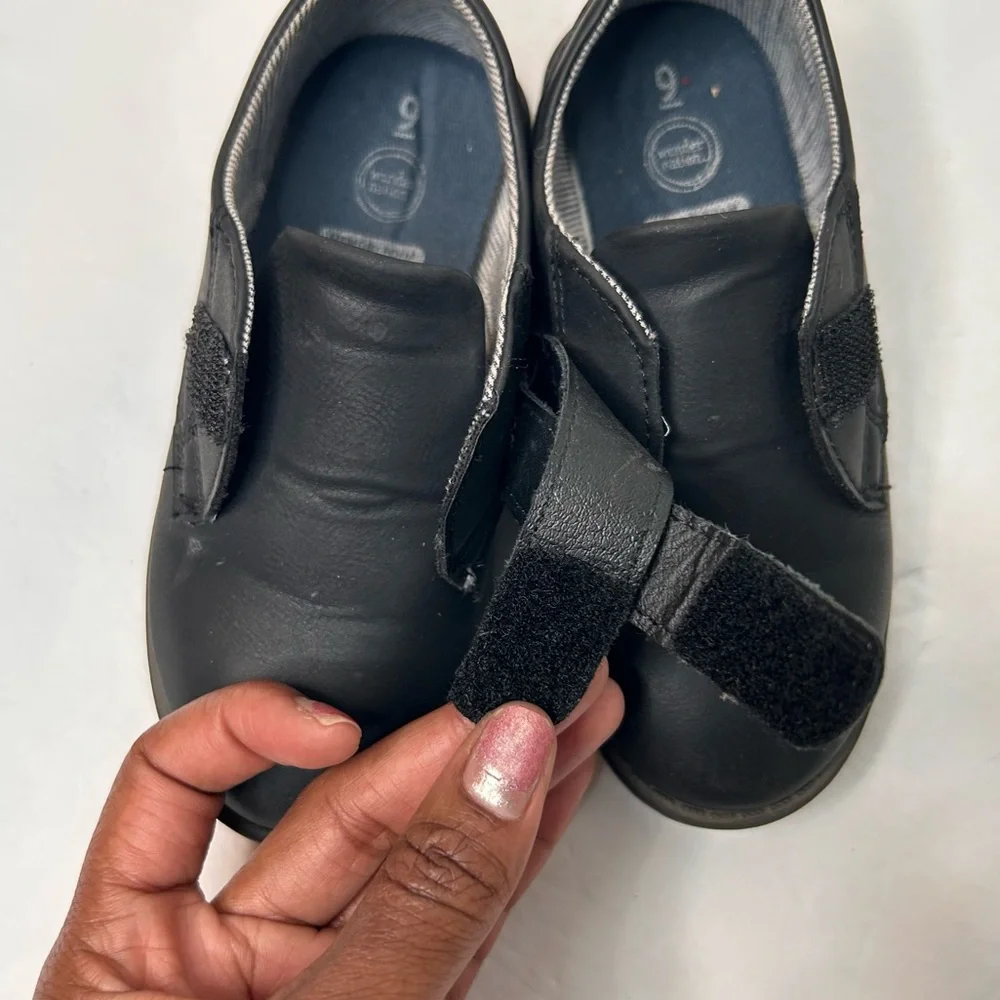 Wonder Nation Boy’s Black Dress Shoes with Velcro Straps Size 9